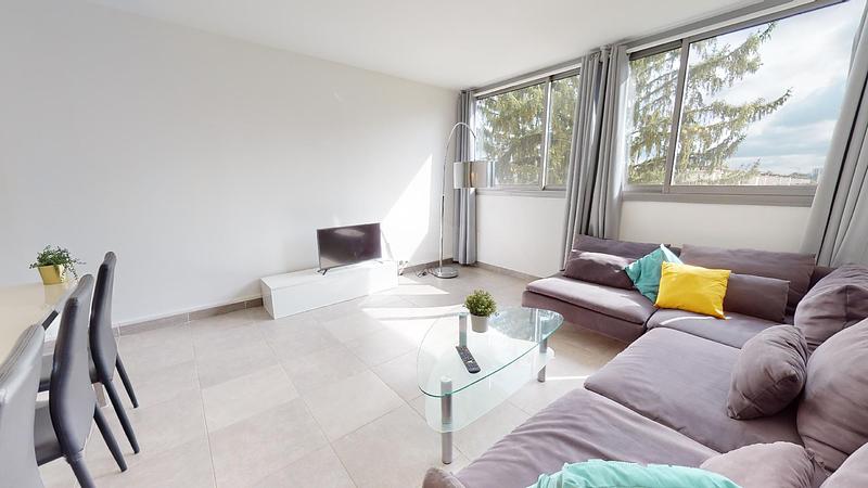 Photo du 2 Avenue Raymond De Veyssière, 69130 Écully, France Écully