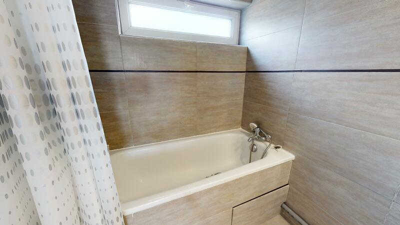 Photo du 2 Avenue Raymond De Veyssière, 69130 Écully, France Écully