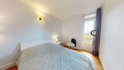 Photo du 2 Avenue Raymond De Veyssière, 69130 Écully, France Écully