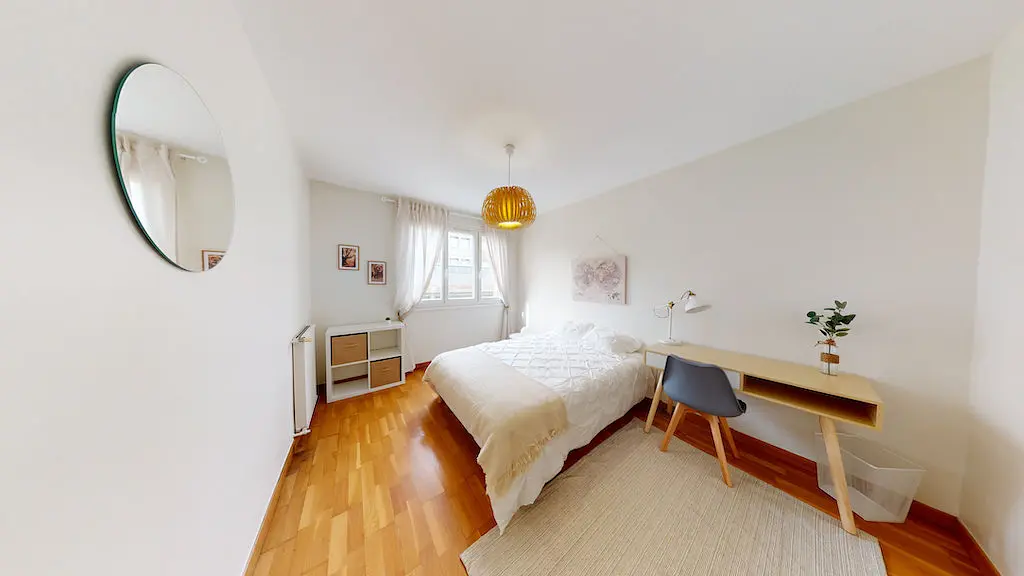 Photo du 17 rue professeur Roux , 69200 Vénissieux, France Vénissieux