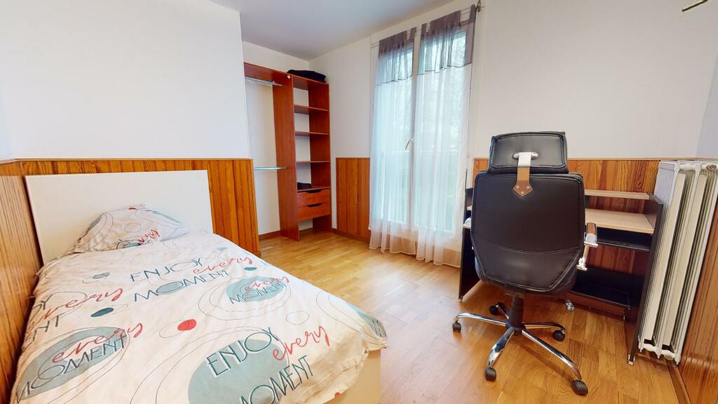 Photo du 18 Rue Du Gerfaut, 95800 Cergy, France Cergy