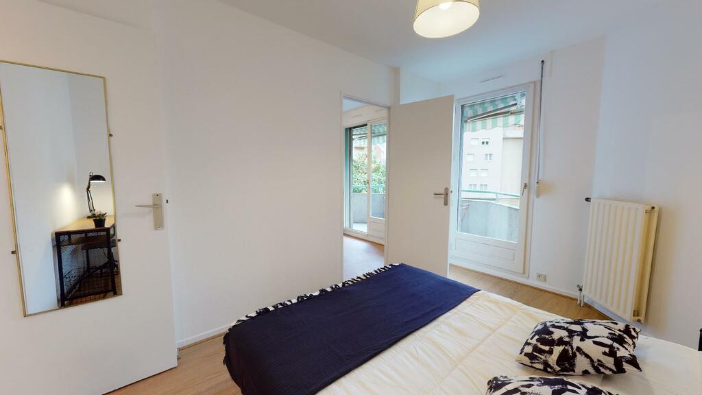 Photo du 3 avenue Antoine Dutrievoz, 69100 Villeurbanne, France Villeurbanne