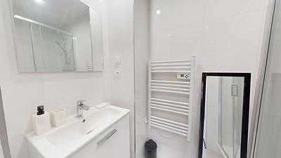 Photo du 10 Avenue Roger Salengro, 69100 Villeurbanne, France Villeurbanne