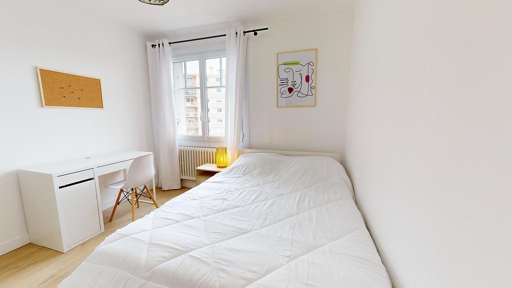 Photo du 10 Avenue Roger Salengro, 69100 Villeurbanne, France Villeurbanne