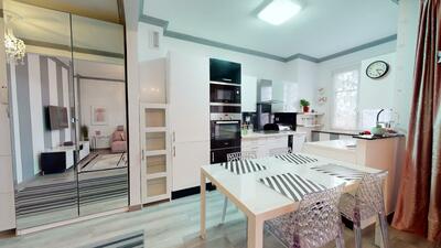 Photo du 18 Avenue Rockefeller, 69008 Lyon, France Lyon