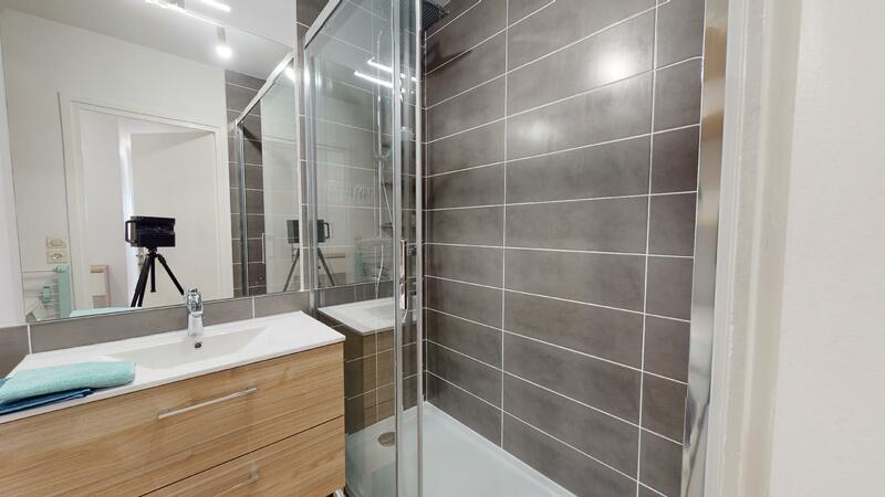 Photo du 102 Avenue Debourg, 69007 Lyon, France Lyon