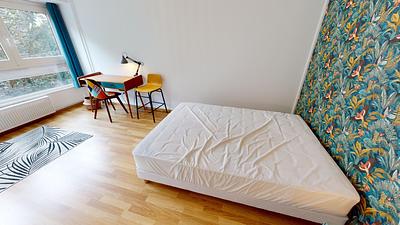 Photo du 28 Place Louis Jouvet, 38100 Grenoble, France Grenoble