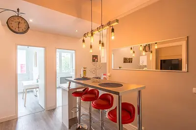 Photo du 44 Rue Des Docteurs Charcot, 42100 Saint-Étienne, France Saint-Étienne