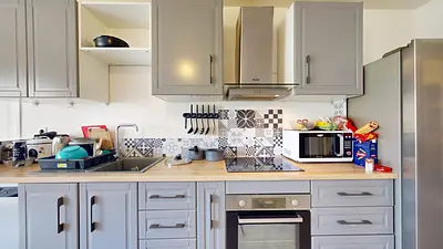 Photo du 8 Rue Les Larris Orange, 95000 Pontoise, France Pontoise