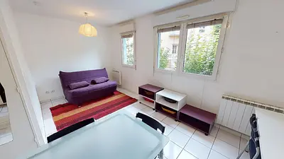 Photo du 64 cours de la Libération, bâtiment du fond, 38000 Grenoble, France Grenoble