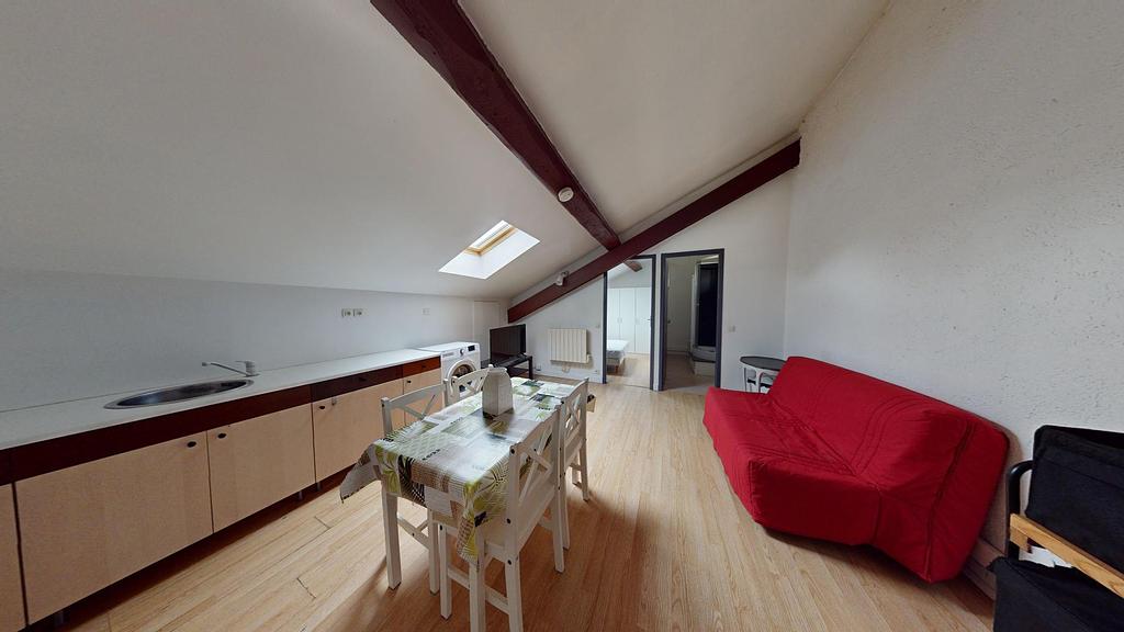 Photo du 93 Rue De La Roche Du Geai, 42000 Saint-Étienne, France Saint-Étienne