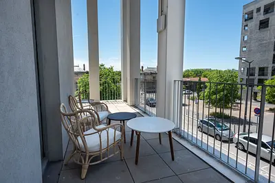 Photo du 92 Avenue de l'Europe, 69008 Lyon, France Lyon