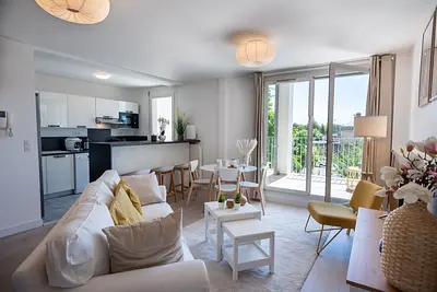 Photo du 92 Avenue de l'Europe, 69008 Lyon, France Lyon