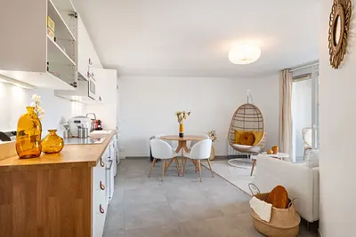 Photo du 213 avenue Roger Salengro, 69100 Villeurbanne, France Villeurbanne