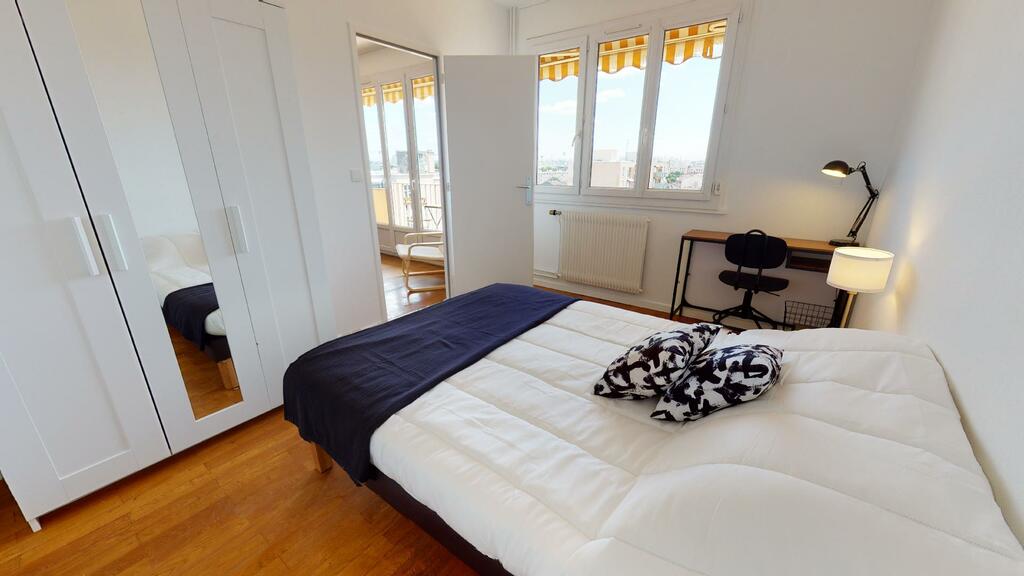 Photo du 12 Rue Jules Valensaut, 69008 Lyon, France Lyon