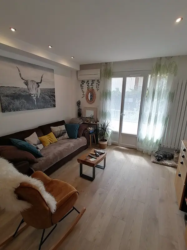 Photo du 42 rue Vaillant Couturier, 69200 Vénissieux, France Vénissieux