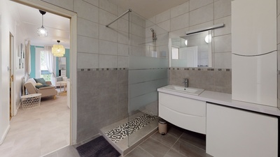 Photo du 17 rue professeur Roux , 69200 Vénissieux, France Vénissieux