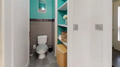 Photo du 17 rue professeur Roux , 69200 Vénissieux, France Vénissieux