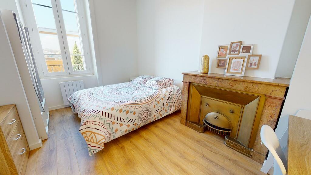 Photo du 43 Avenue Jean Jaurès, 69600 Oullins, France Oullins