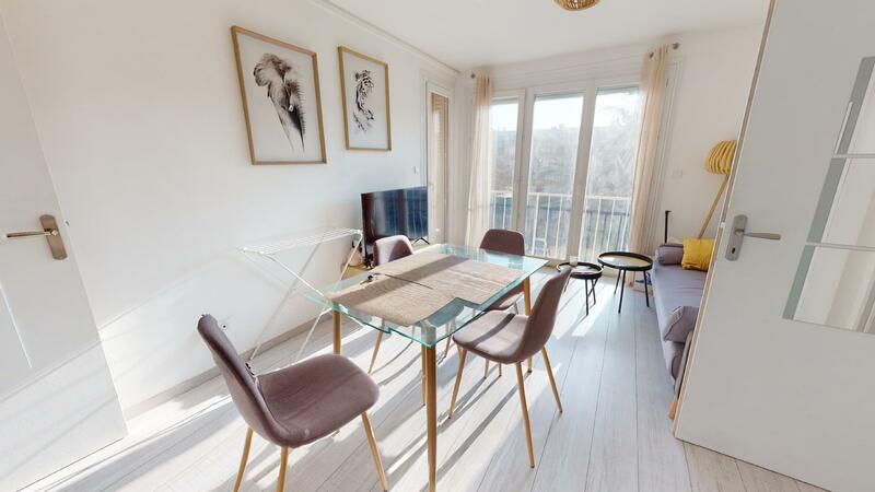 Photo du 8 Place Roger Salengro, 21000 Dijon, France Dijon