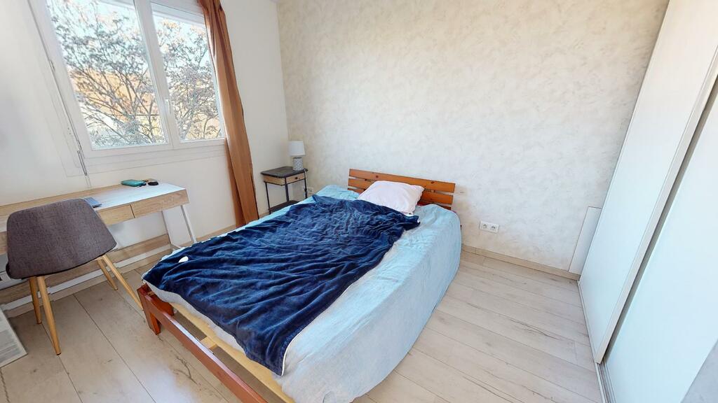 Photo du 8 Place Roger Salengro, 21000 Dijon, France Dijon