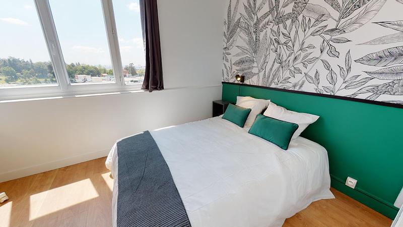 Photo du 30 Rue Edouard Branly, 69500 Bron, France Bron