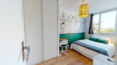 Photo du 30 Rue Edouard Branly, 69500 Bron, France Bron