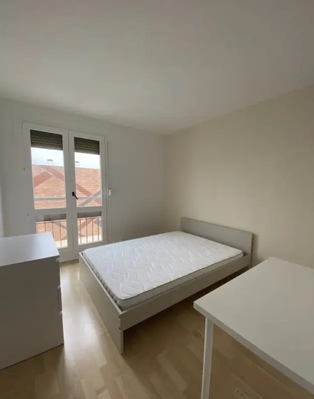Photo du 4 Square Des Troyens, 80080 Amiens, France Amiens