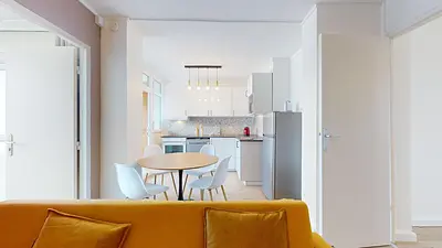 Photo du 30 Rue Edouard Branly - Droite, 69500 Bron, France Bron