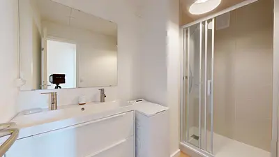 Photo du 30 Rue Edouard Branly - Droite, 69500 Bron, France Bron