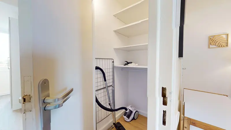 Photo du 30 Rue Edouard Branly - Droite, 69500 Bron, France Bron