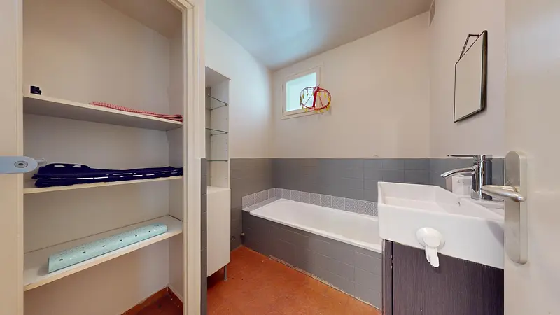 Photo du 18 Rue Camille Desmoulins, 38400 Saint-Martin-d'Hères, France Saint-Martin-d'Hères