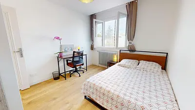 Photo du 42 rue Vaillant Couturier, 69200 Vénissieux, France Vénissieux
